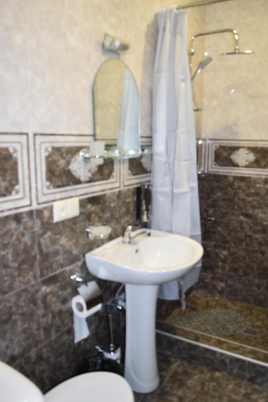 Hotel Iveria Kazbegi Bagian luar foto