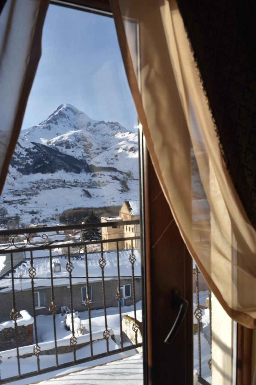Hotel Iveria Kazbegi Bagian luar foto