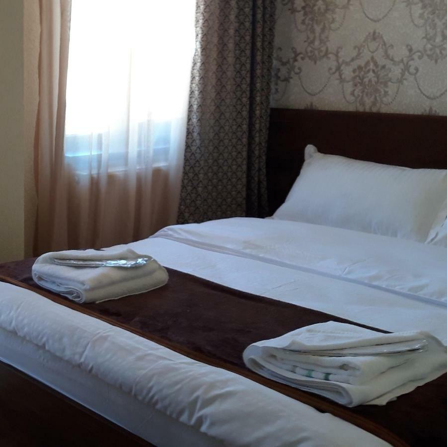 Hotel Iveria Kazbegi Bagian luar foto